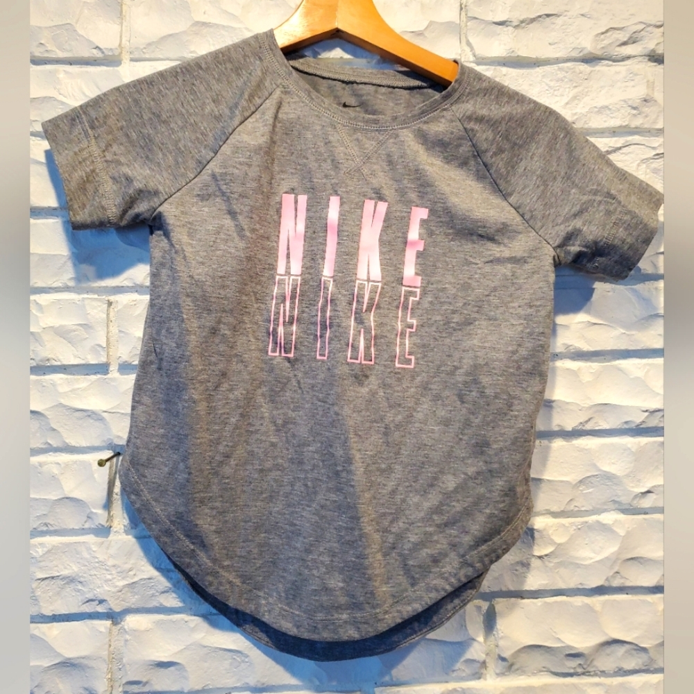 Girls Nike scoop bottom tank (Bundle offer)